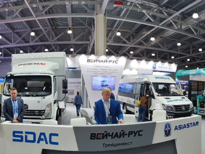 Weichai YAXING lança ônibus intermunicipal Eurise 2.0 personalizado na COMvex...